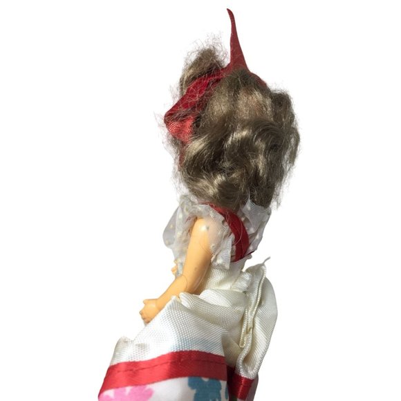 Vintage Collectible Doll Wearing Floral Printed Dress- Dirty Blonde Hair - Picture 4 of 7